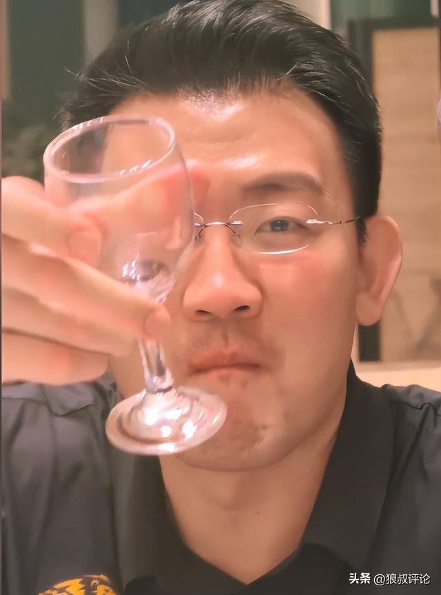 名媒三人谈字母哥交易观点分歧