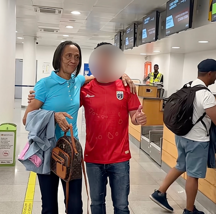 樊振东亮相杜塞尔多夫